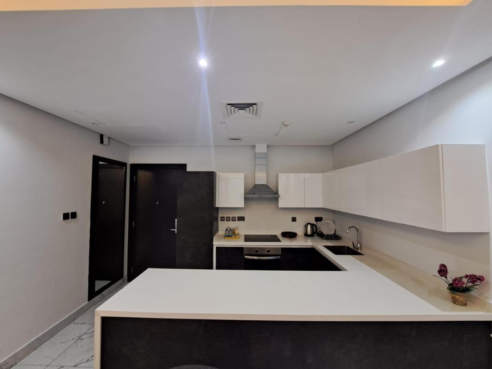 Al Safwa One Apartment Al Hidd Exterior photo