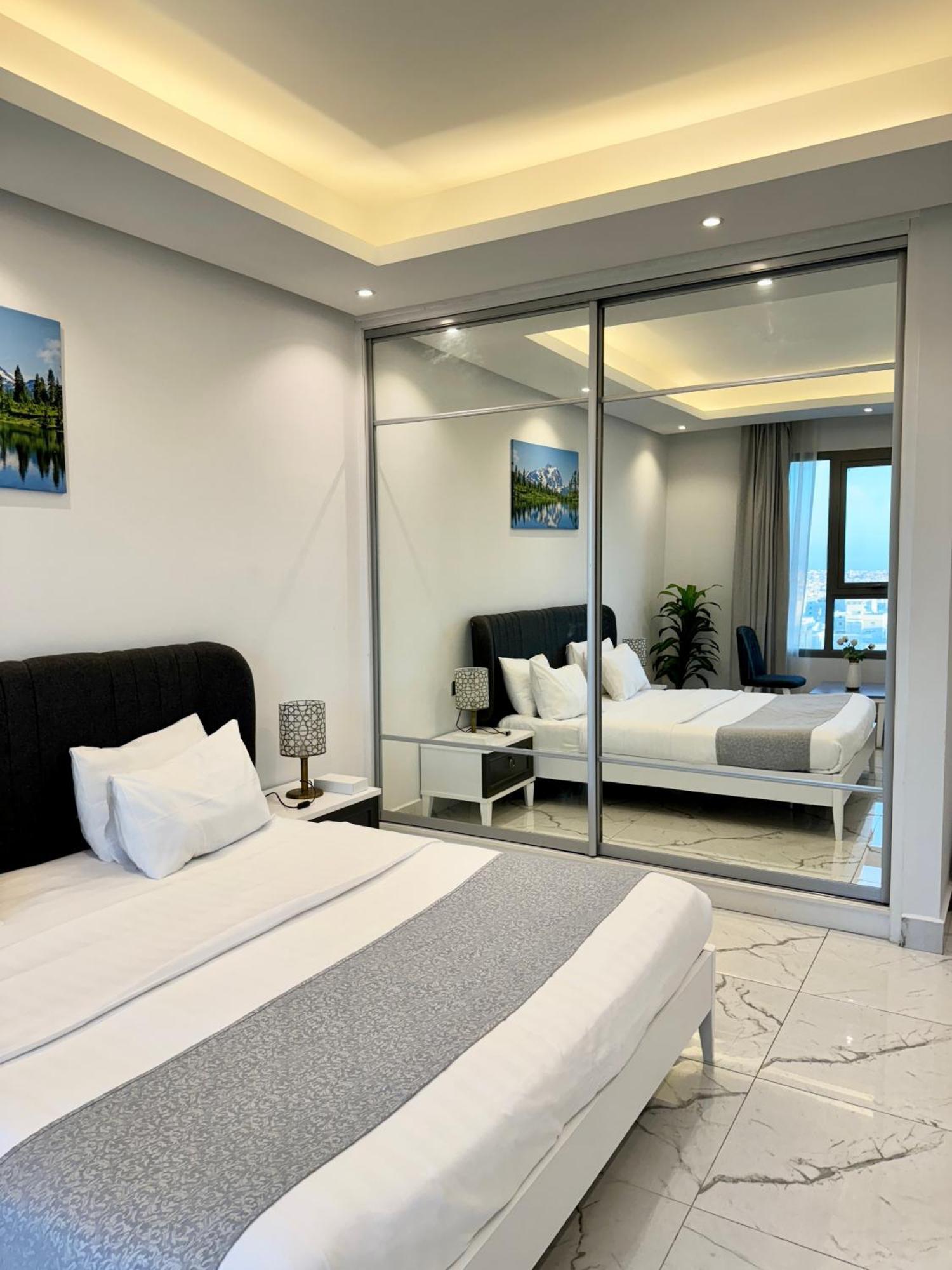 Al Safwa One Apartment Al Hidd Exterior photo