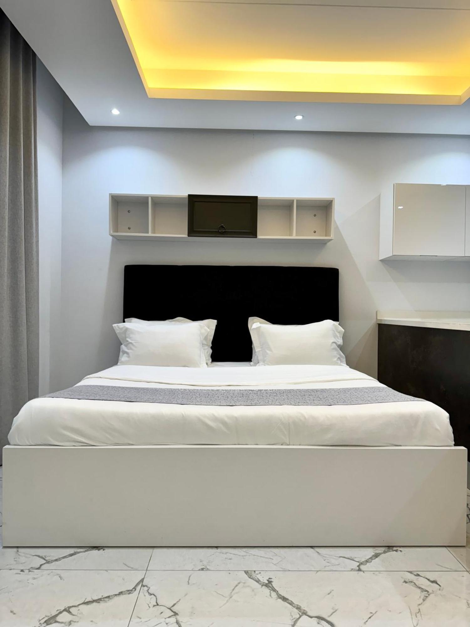 Al Safwa One Apartment Al Hidd Exterior photo