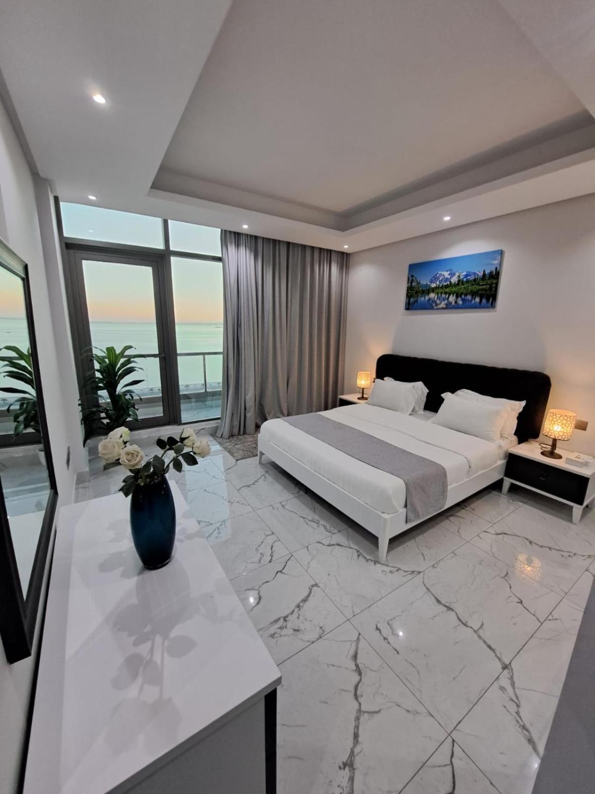 Al Safwa One Apartment Al Hidd Exterior photo