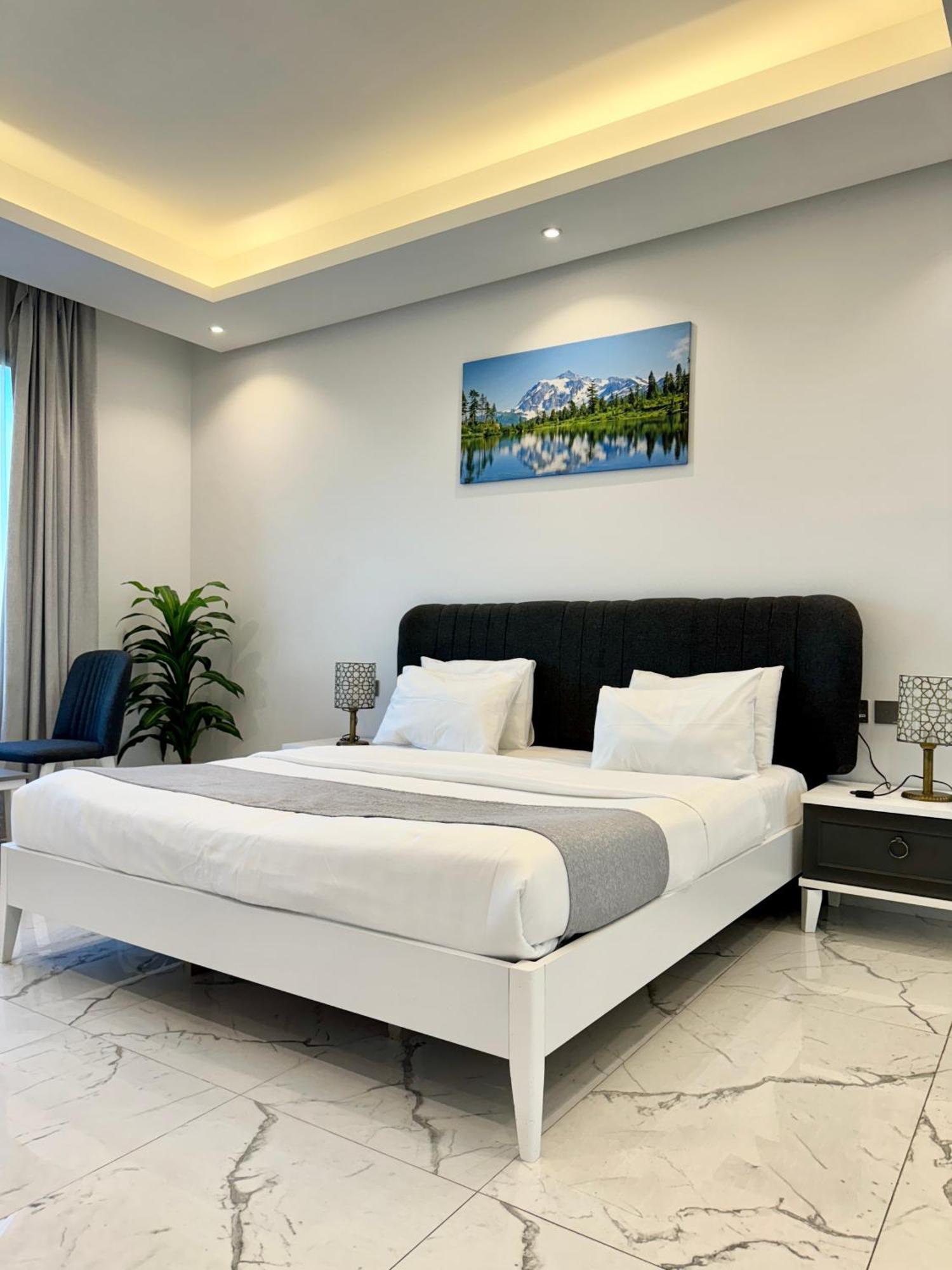 Al Safwa One Apartment Al Hidd Exterior photo