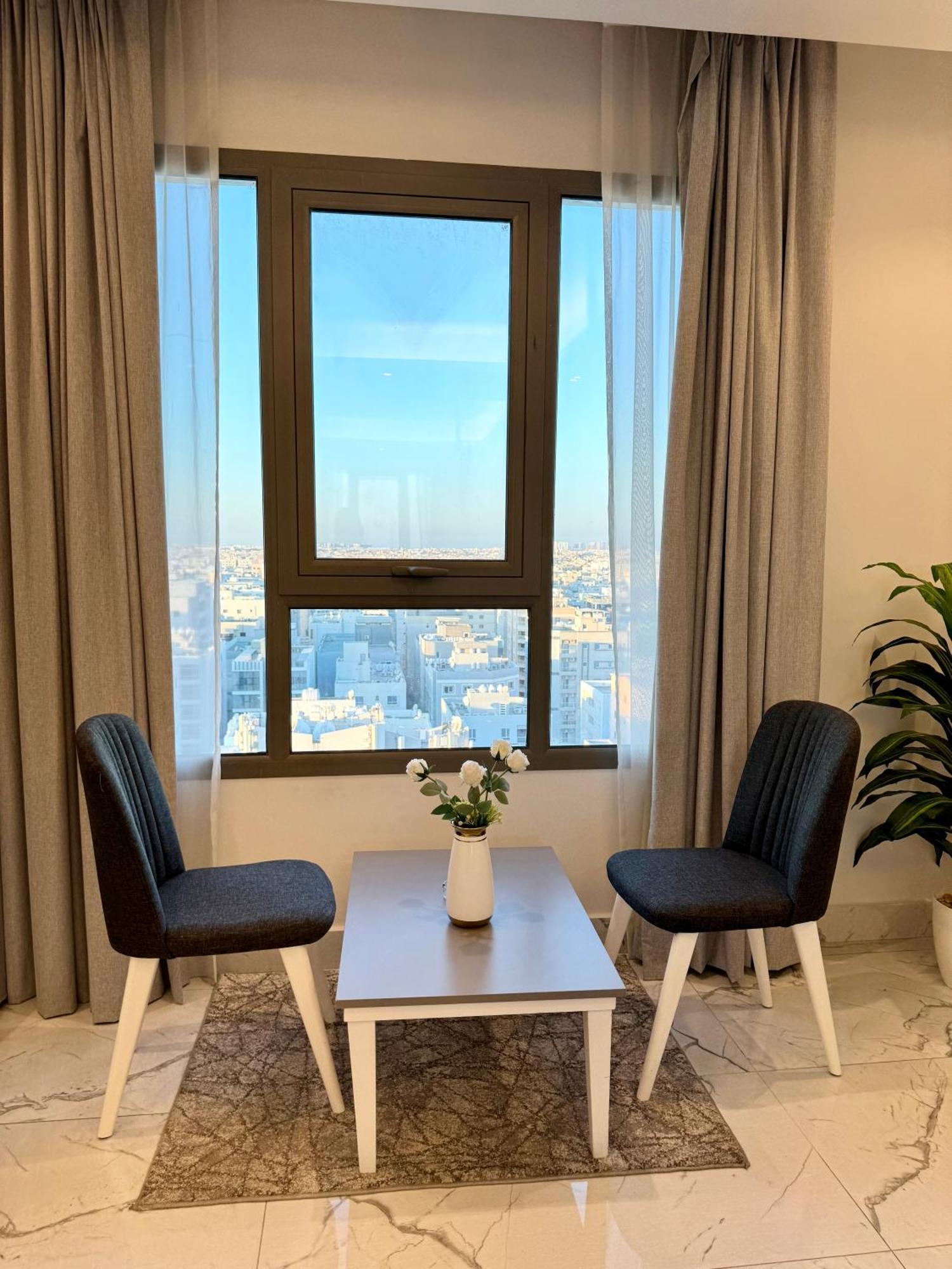 Al Safwa One Apartment Al Hidd Exterior photo