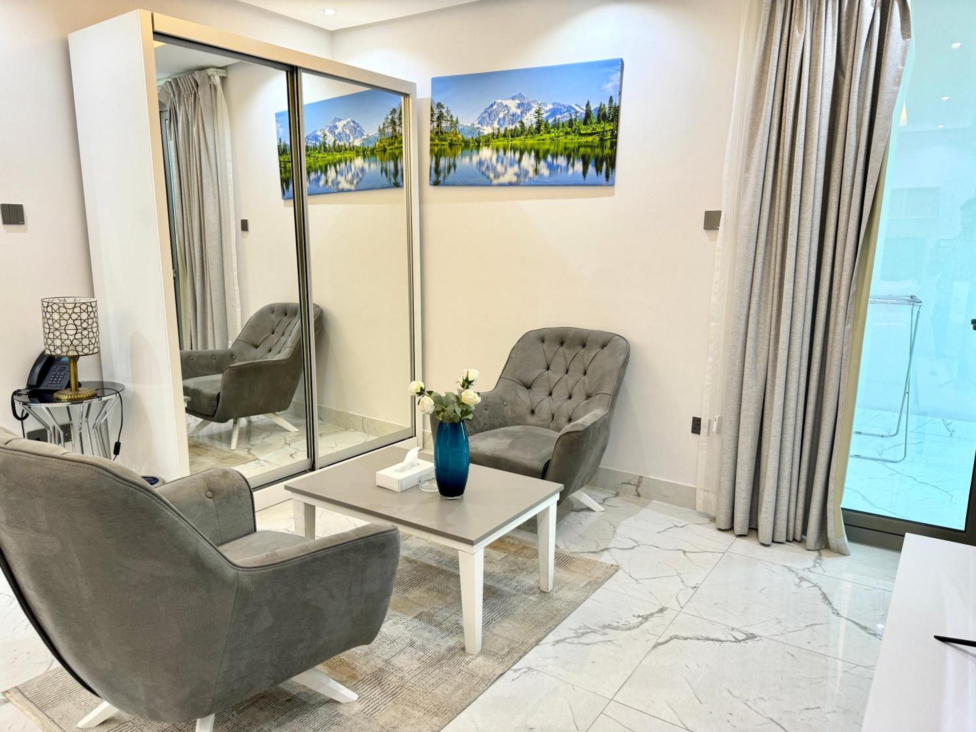 Al Safwa One Apartment Al Hidd Exterior photo