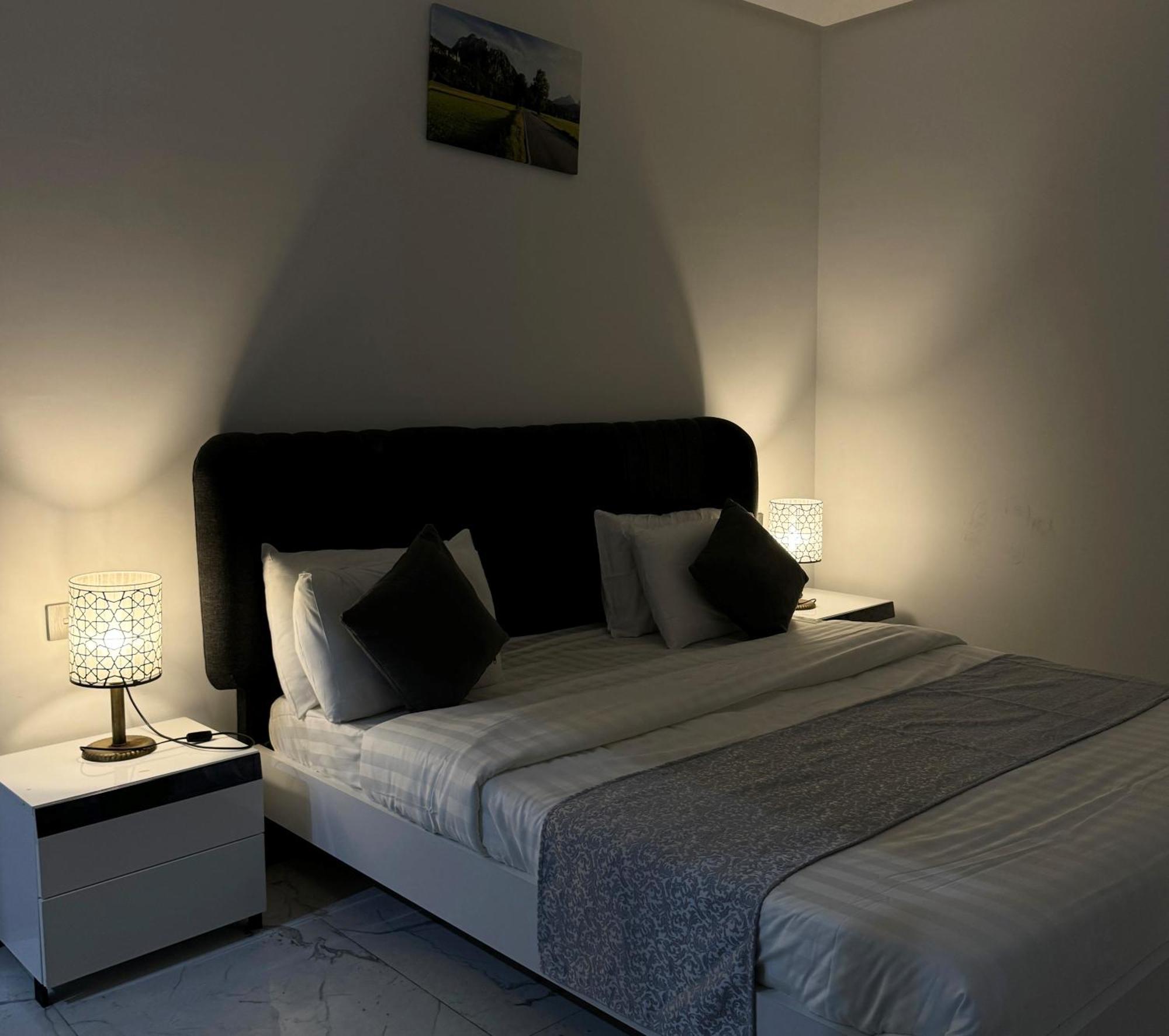 Al Safwa One Apartment Al Hidd Exterior photo